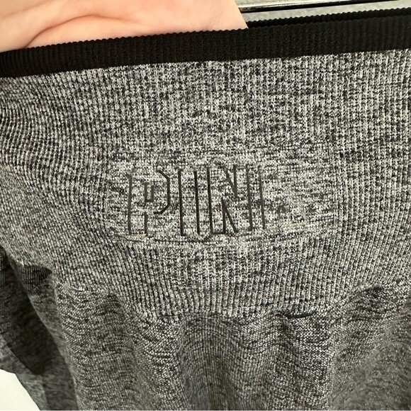 PINK Victoria’s Secret Grey Seamless High-Waist Workout Tight Size Medium - Picture 11 of 16